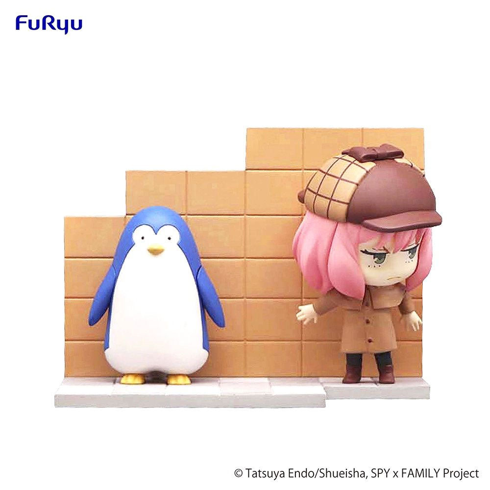 Figura Anya & Penguin